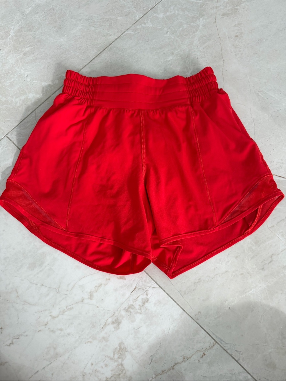 Lululemon high-rise hotty hot shorts in Miami Heat 2